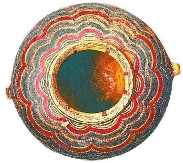 旋涡纹彩陶双耳罐