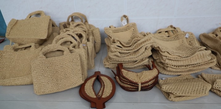 广河草编手提包